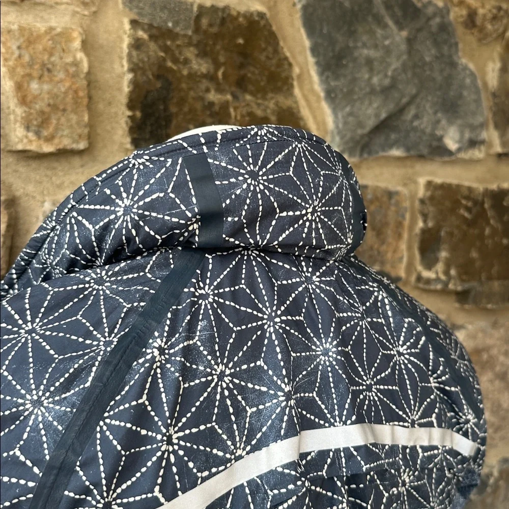 Lululemon Miss Misty Pullover Exploded Sashico Star Inkwell Ghost size 6